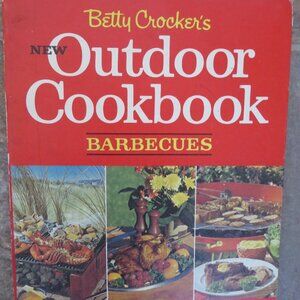 Vintage Betty Crocker Barbeque Outdoor Cookbook 1967 Hardcover Spiralbound (B41)